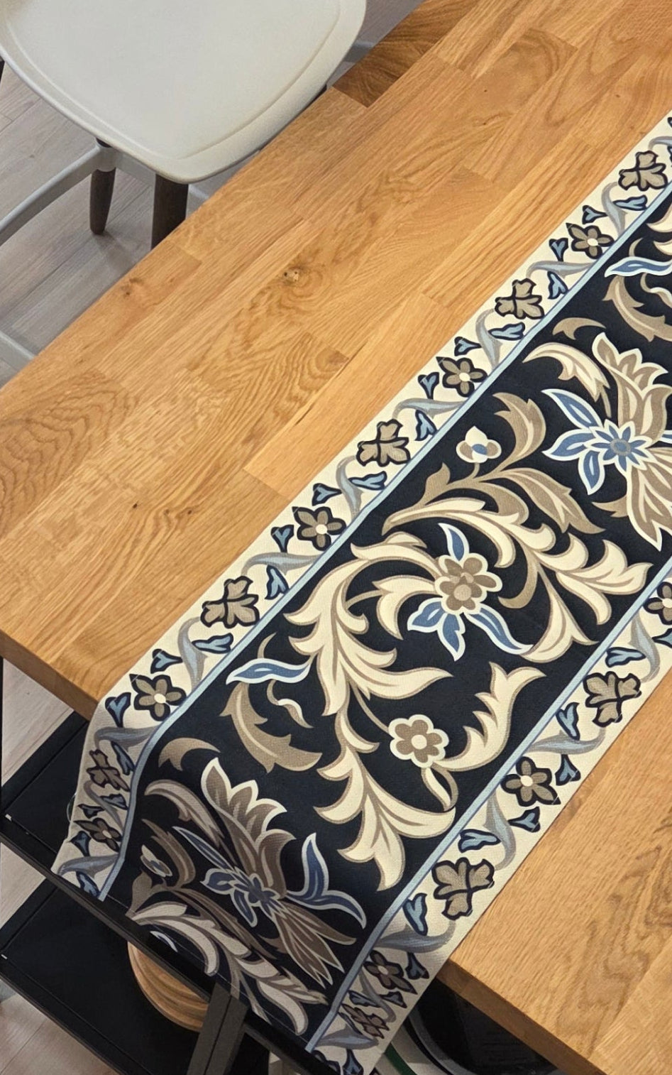 Taybah Table Runner